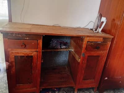 Used Dressing Table & Iron Table for Sale