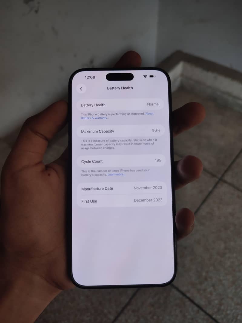 Iphone 15 pro max 4