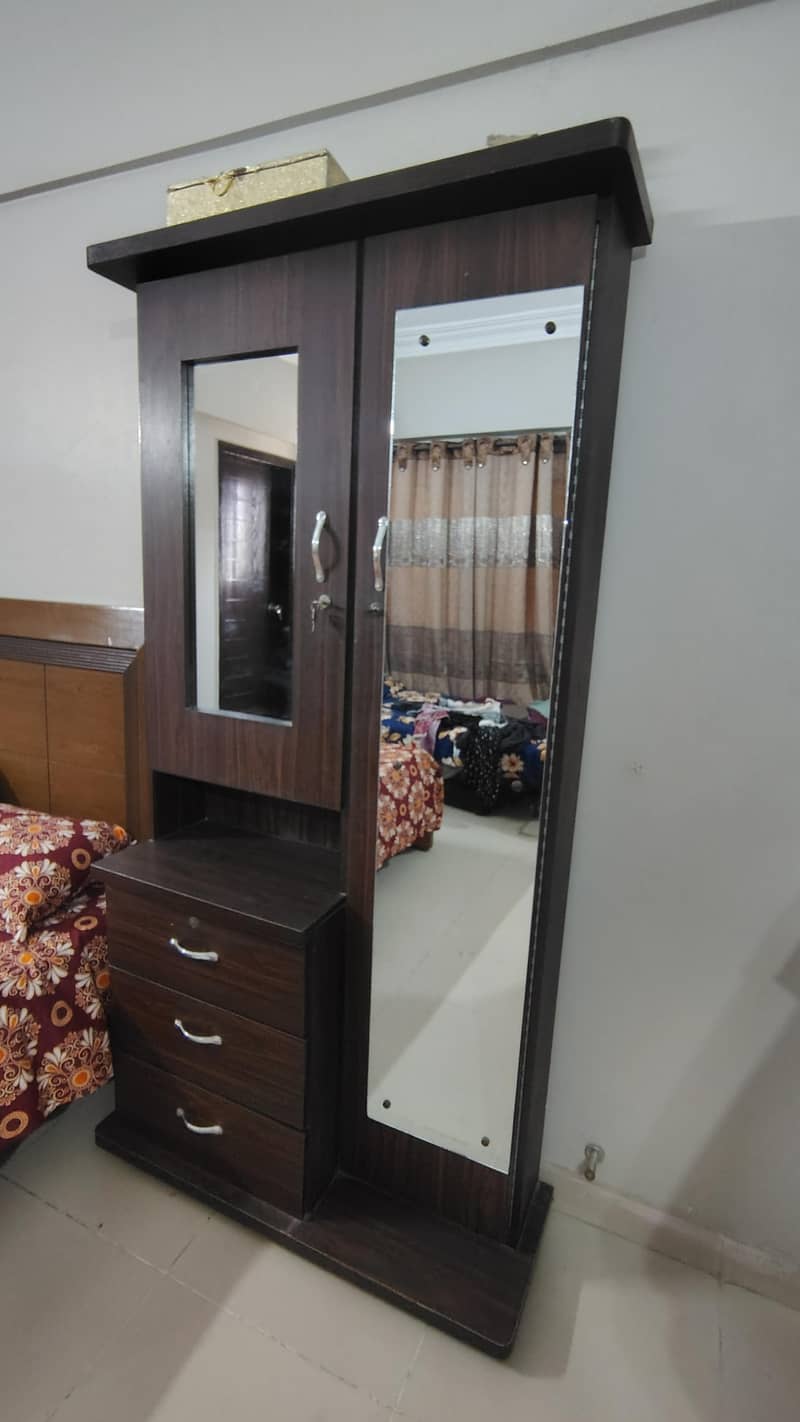 dressing table 1