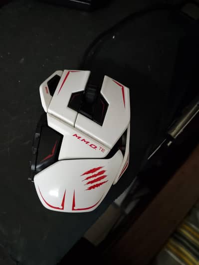 8200 DPI GAMING MOUSE EXTENTABLE