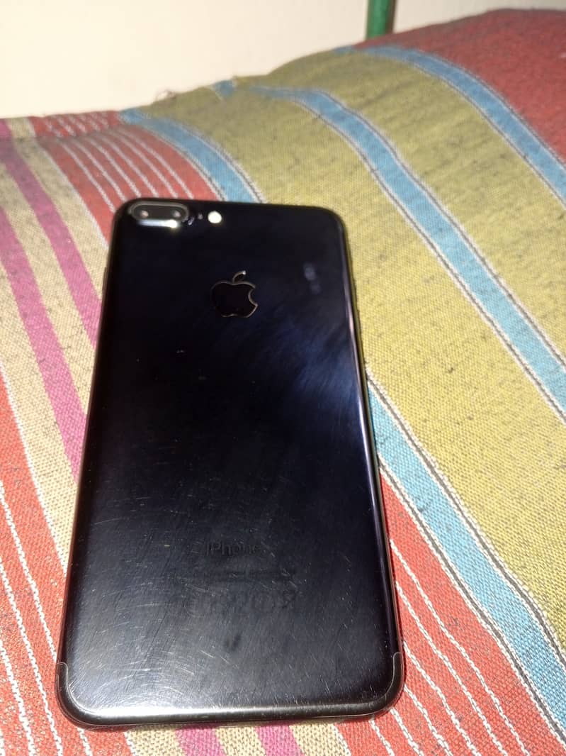 Apple iPhone 7 Plus 2