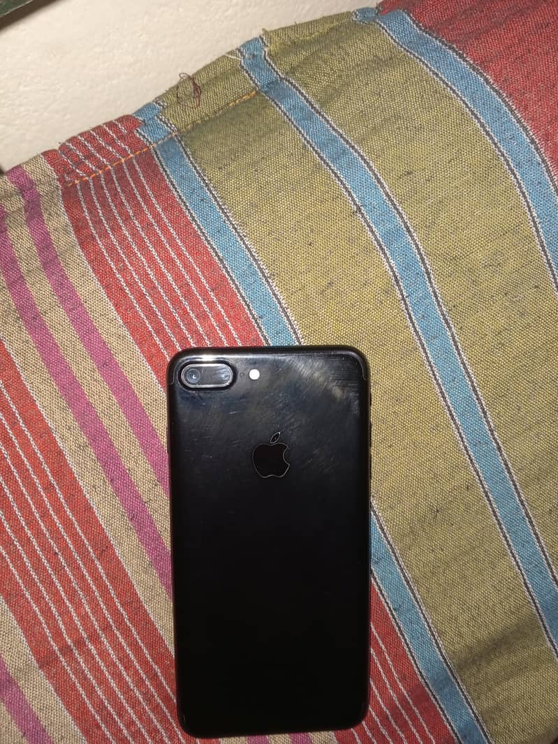 Apple iPhone 7 Plus 3