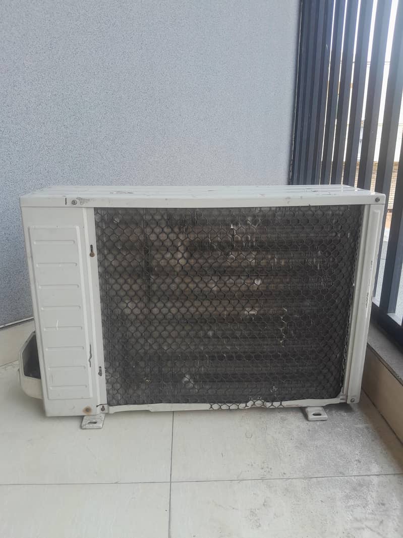 AIR CONDITIONER 1