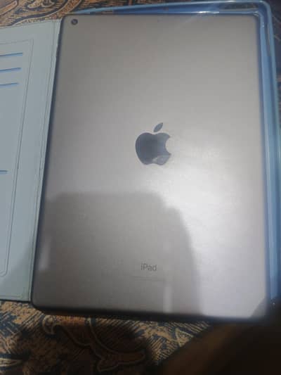 IPad 8 generation 10by10 battery health normal
