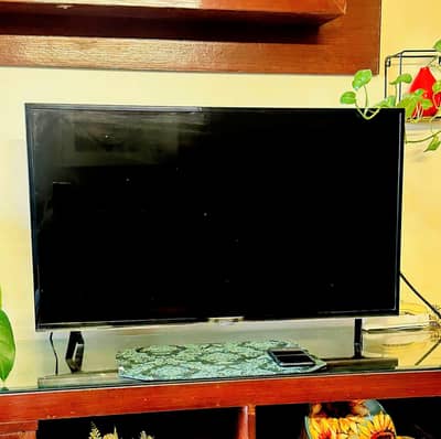 iFFALCON by TCL 40 inch LED, G-903