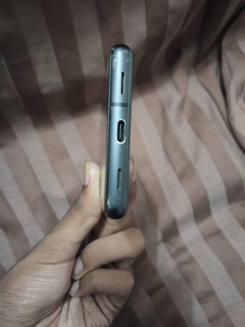 Google pixel 7a 4