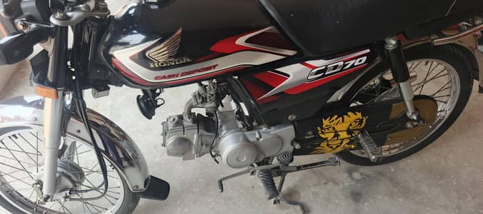 gadi total genuine ha koi maasla nai ha all ok model 24/25 03186069084