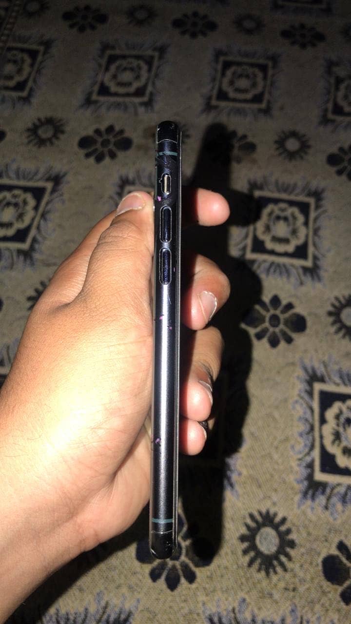 Iphone 11 pro 4