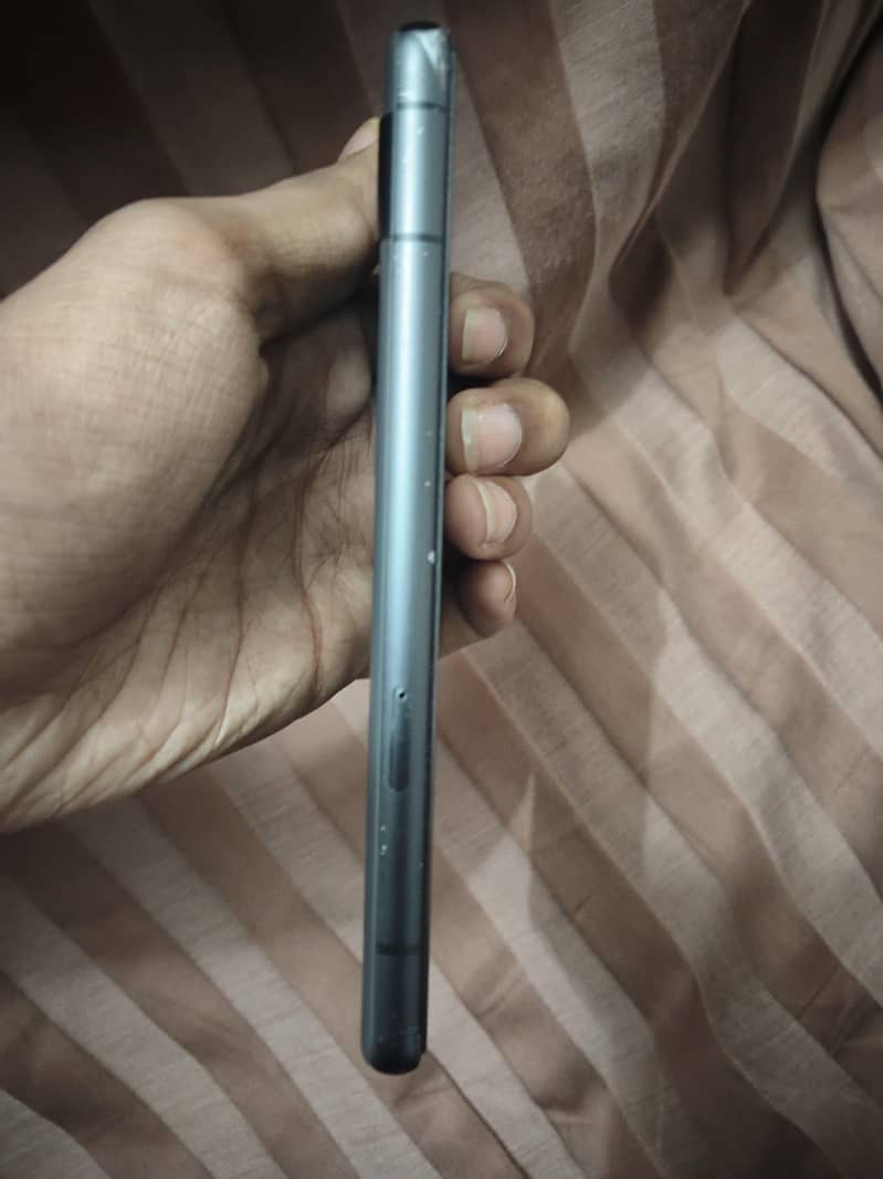 Google pixel 7a 5