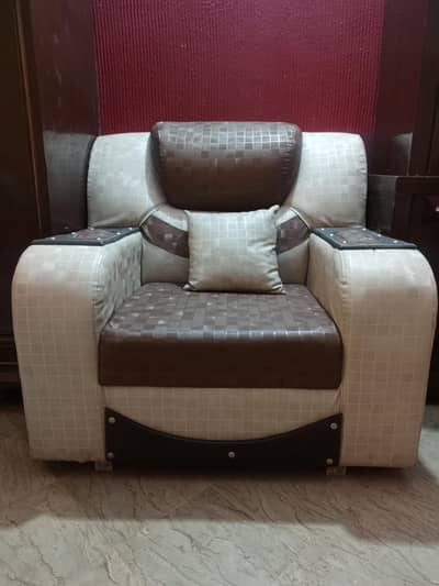 lateher poshesh wash able single sofa