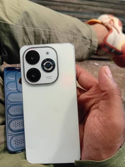 Infinix smart 8 plus