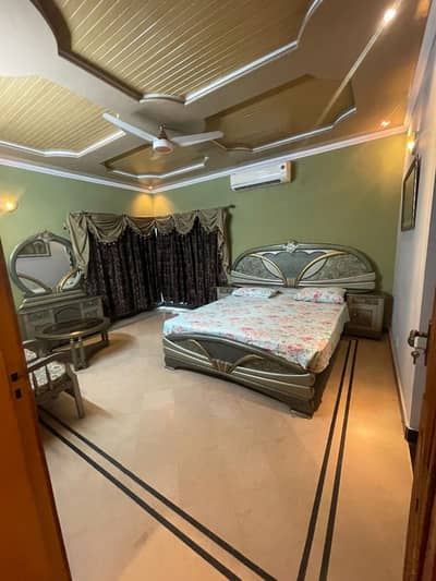 1 kanal upper portion available for Rent