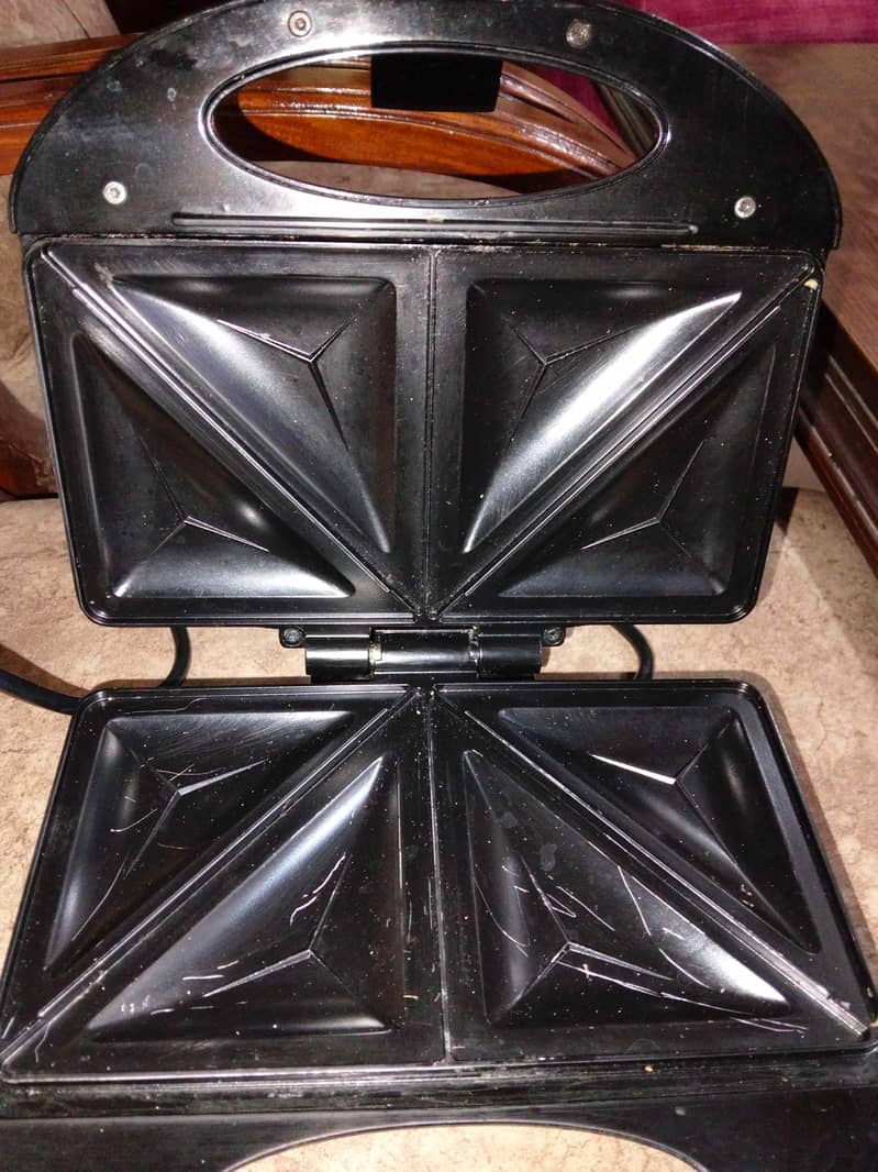 Black & dacker sandwich maker 2