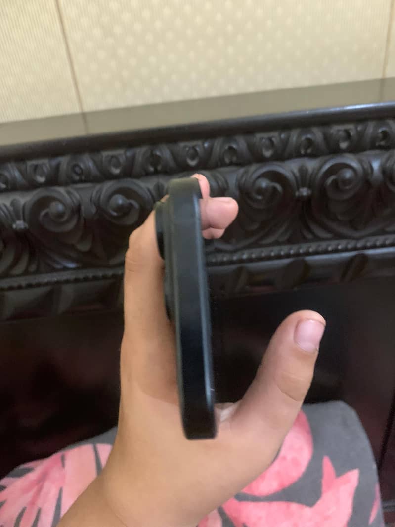Apple iphone 16 pro 5