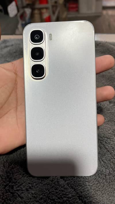 infinix Hot 60 pro 8/128 GB