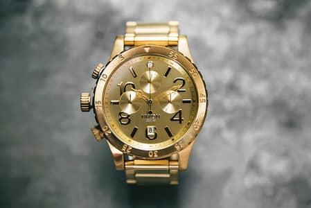 Nixon Chrono Gold 200 meter diving watch