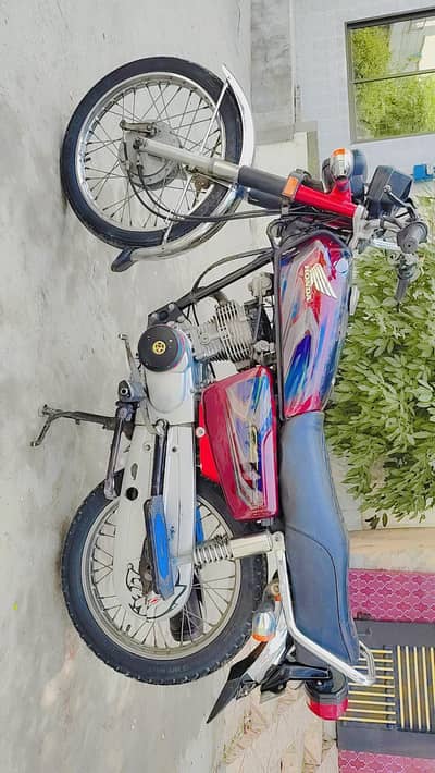Honda 125-22 model lush condition all ok document complete biometric h