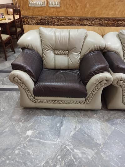 7 seater washable leather sofa in very good condition