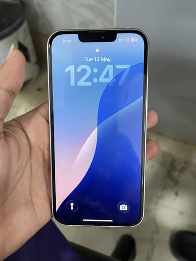 iPhone 13