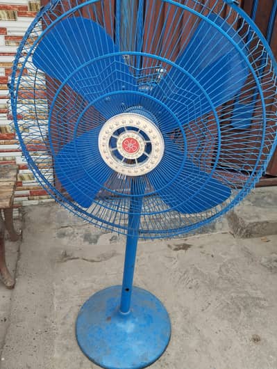 fan pedestal
