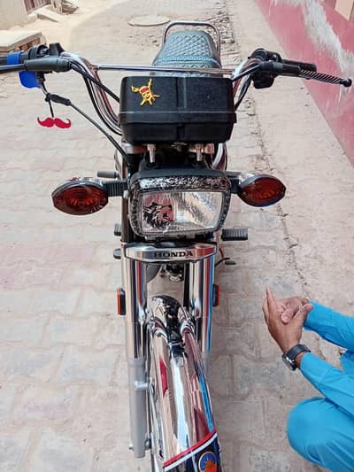 Honda 125 , 2025 model, one hand use