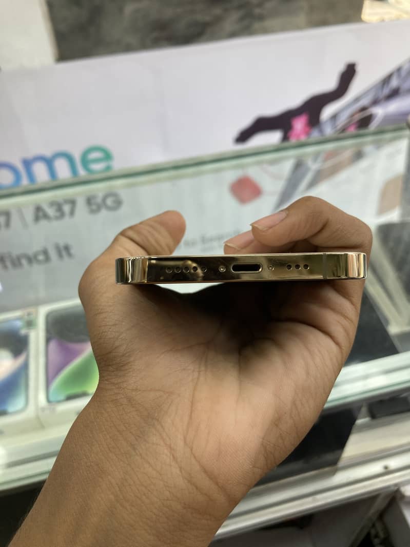 iPhone 12 pro 3