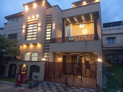 7 MARLA DESIGNER DOUBLE UNIT HOUSE FOR SALE