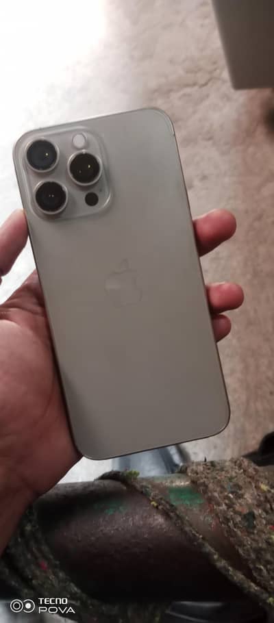 i phone 15 pro max Fu 256gb natural titanium