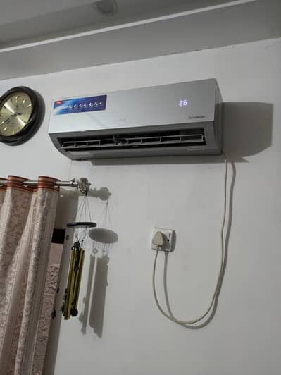 TCL 1 ton DC inverter  perfect condition