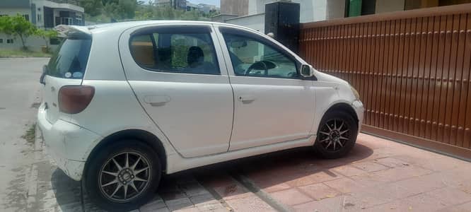 Toyota Vitz FL 1.0 2004  Model