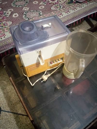 Juicer machine