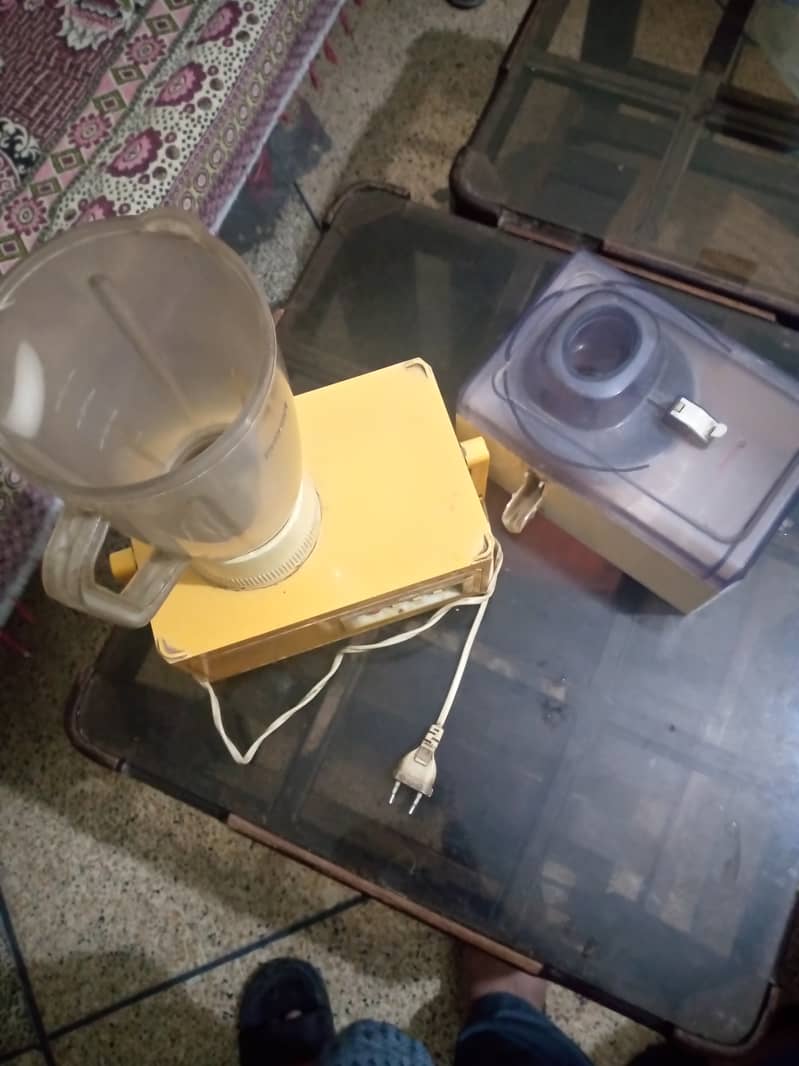 Juicer machine 2