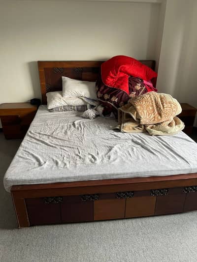 Double bed with foam and 2 side table
