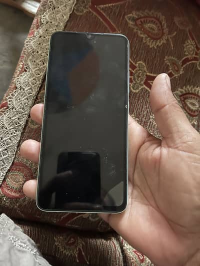 Itel a70 4+8gb 128gb