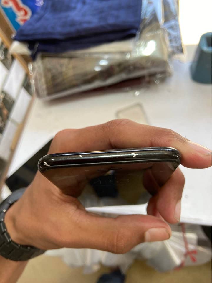 Apple iPhone 7 0
