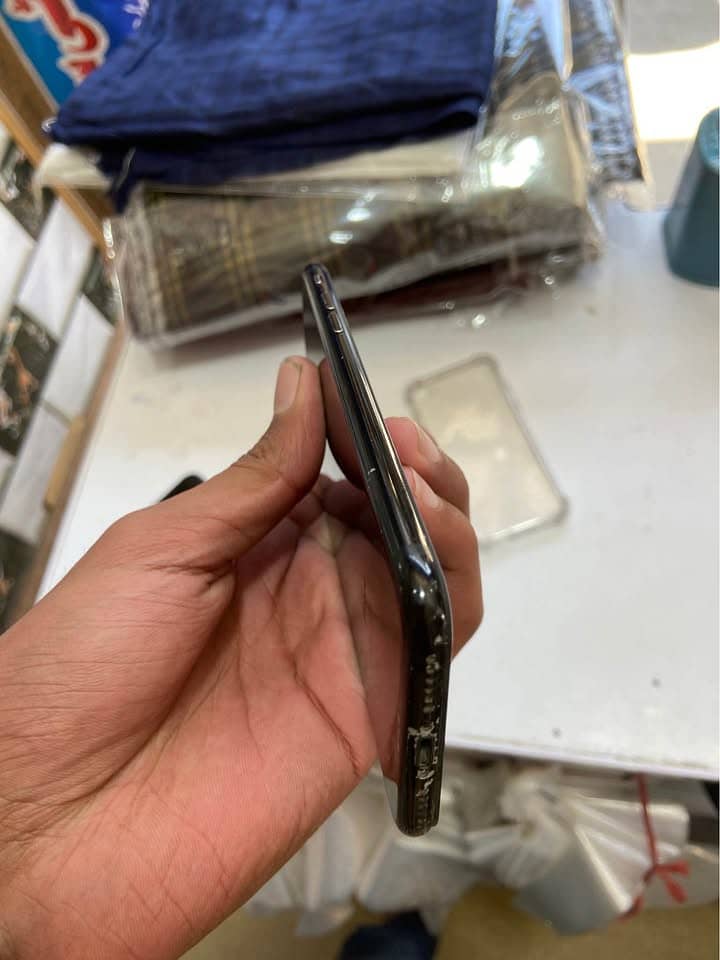 Apple iPhone 7 2