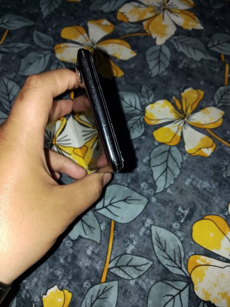 vivo 1908 4