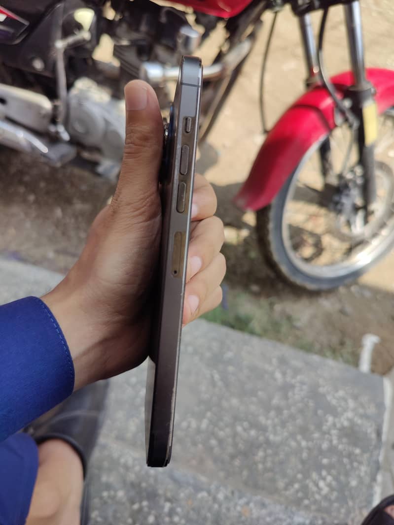 iphone 13 pro max 1