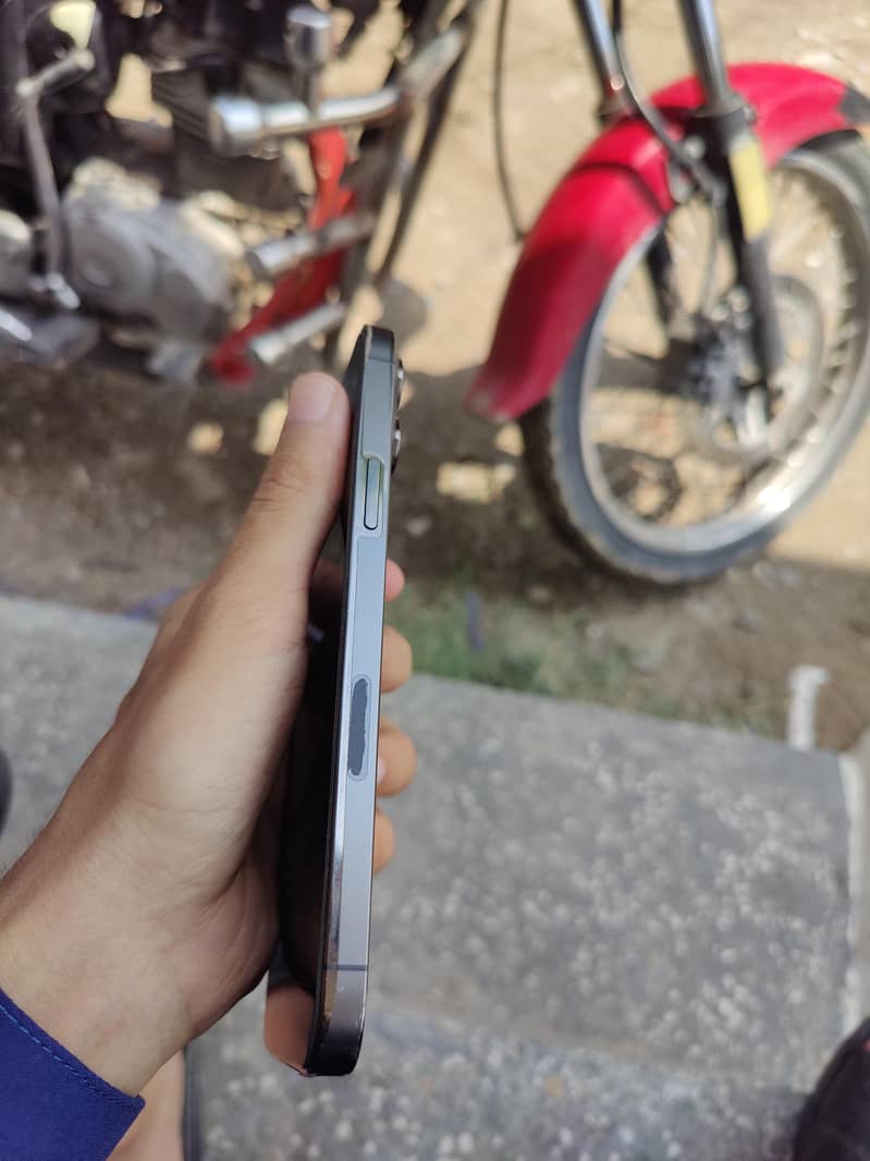 iphone 13 pro max 3