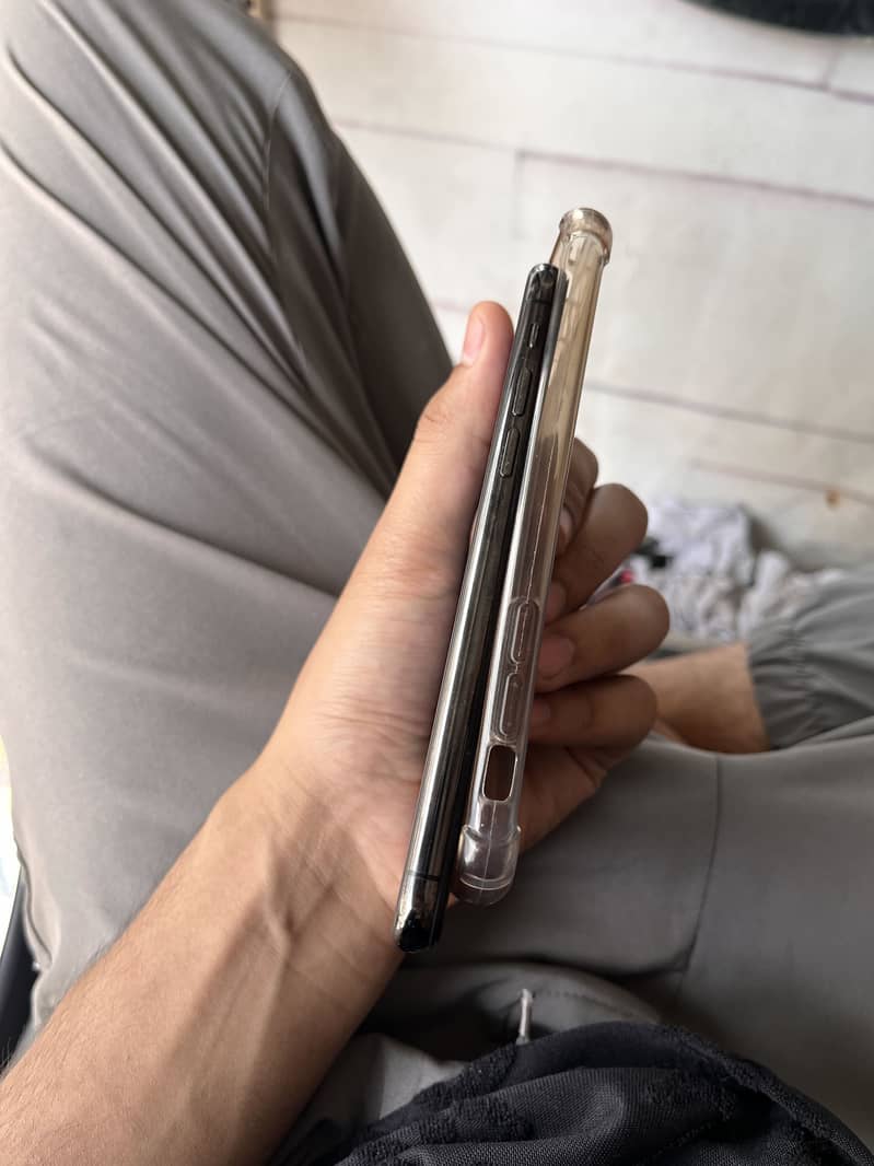 Iphone Xs 5