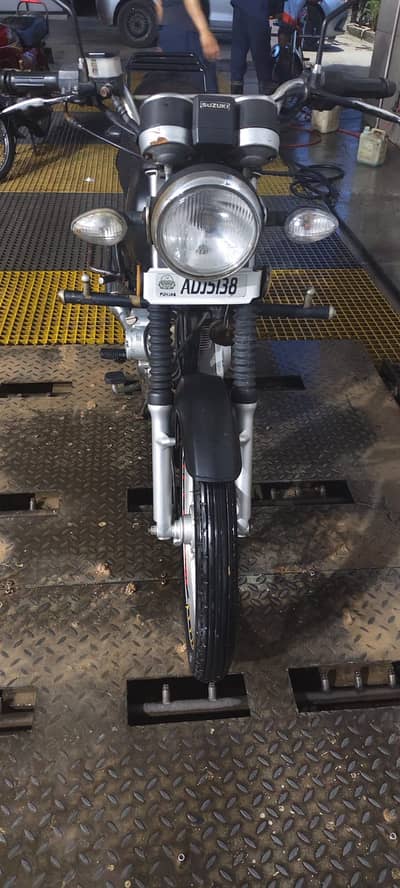Suzuki GS 150 SE 2021