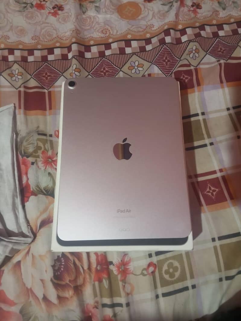 iPad 5th generation  M1 chip 3