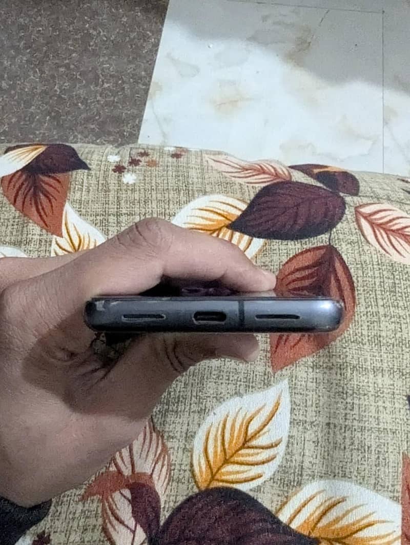 Google Pixel 8 3