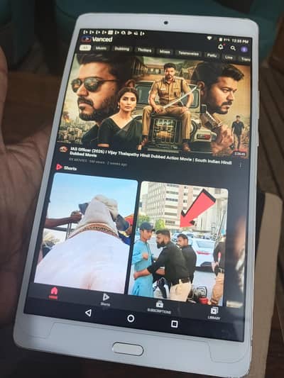 Docomo tablet  3/16 in Excellent condition 10/10