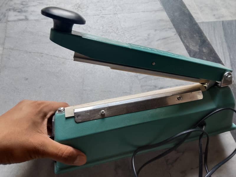 sealing machine 1