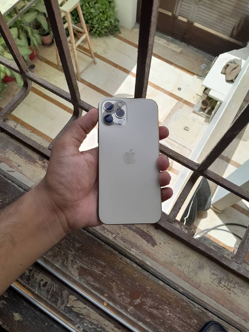 iPhone 12pro jv 1