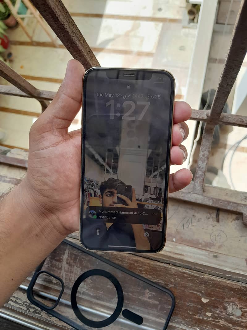 iPhone 12pro jv 2