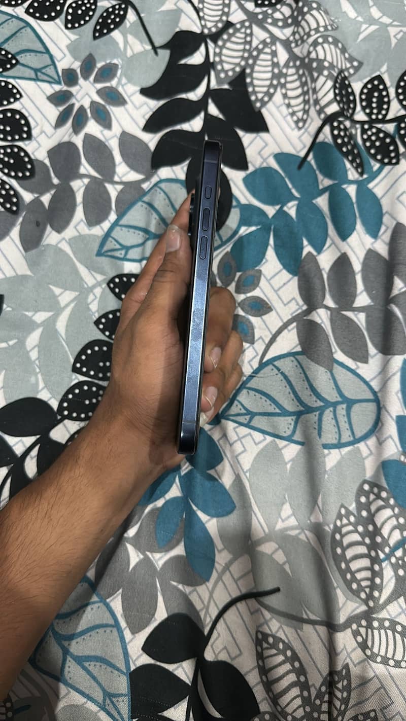 Iphone 15 pro max 0