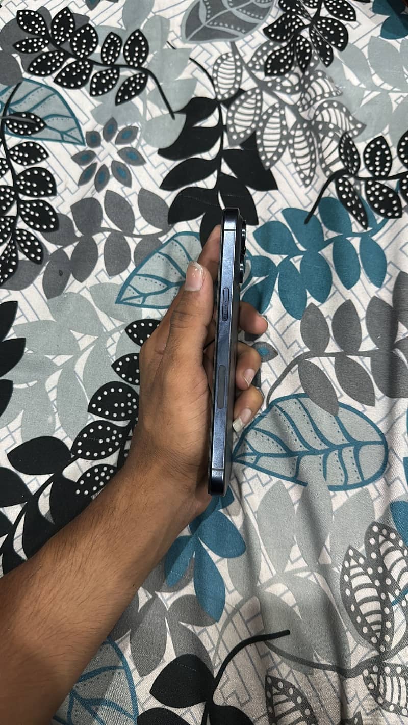 Iphone 15 pro max 2