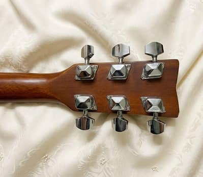 Yamaha F310 semi acoustic